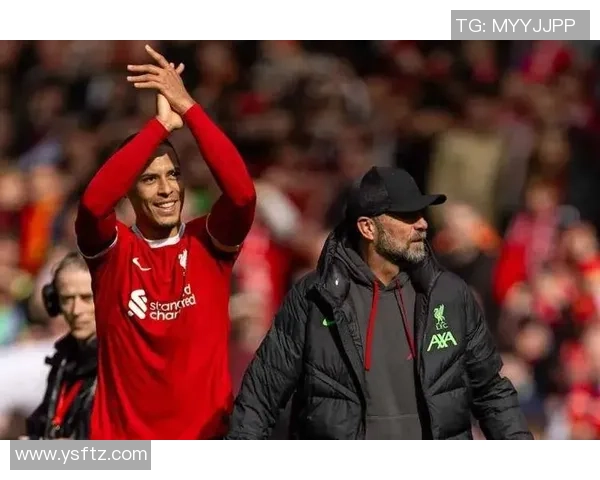 意甲激战巴黎圣日耳曼险胜利物浦引发转会风波与球迷热议